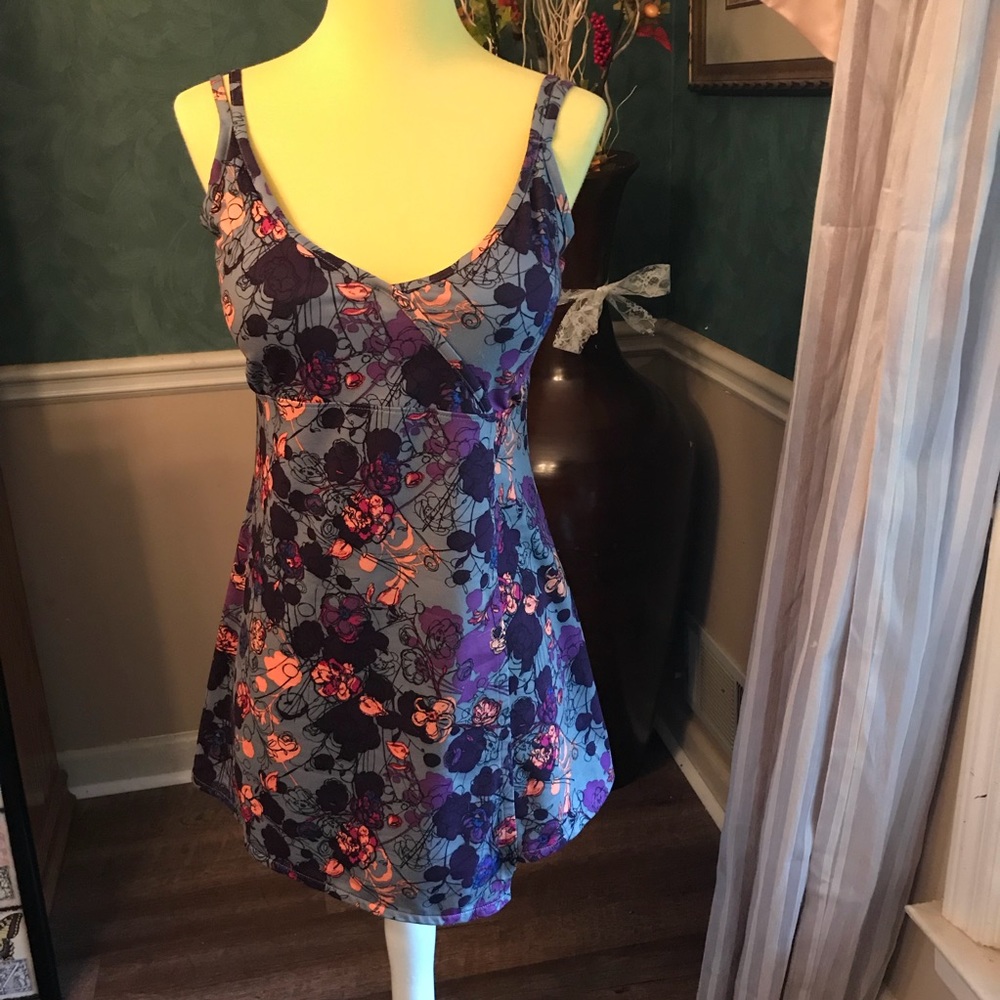 REI yoga top